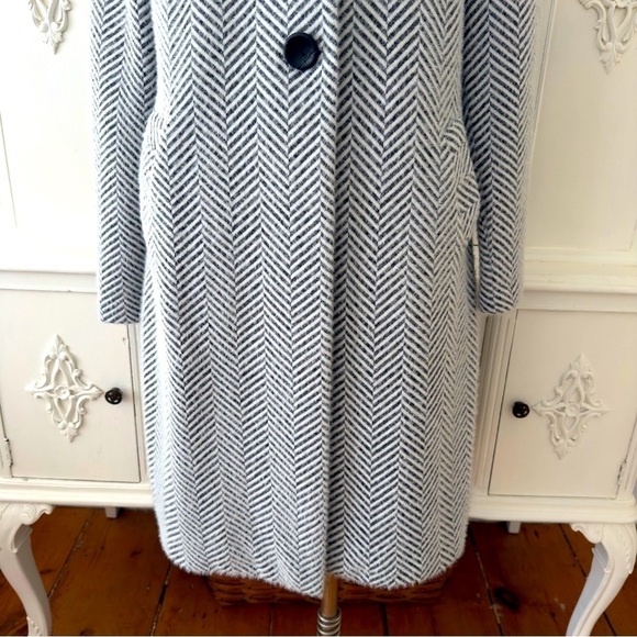 Frank Lyman Montreal Sweater Coat - Picture 4 of 12